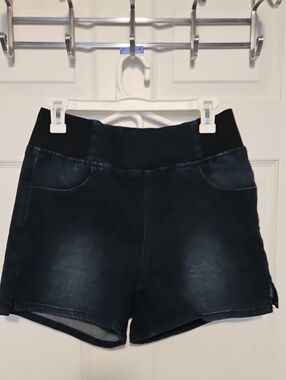 Women's Black High-Waist Stretch Denim Shorts